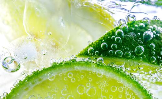 Вкусные искорки: газированные напитки Sparkling OKF