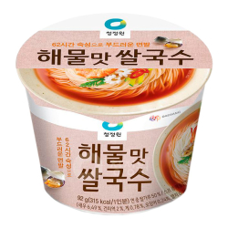 Лапша быстрого приготовления рисовая острая со вкусом морепродуктов острая Daesang, чашка 92 г